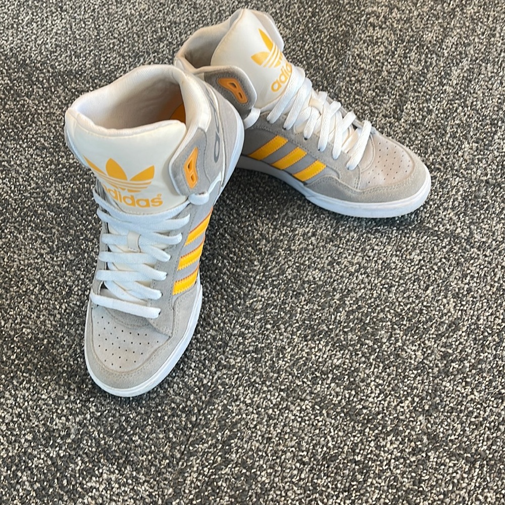 ADIDAS - Women's Extaball High-Top Sneaker - Size 8